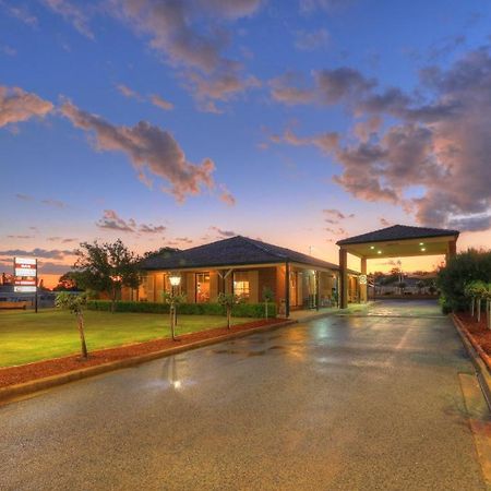 Bushman'S Motor Inn Паркс Экстерьер фото