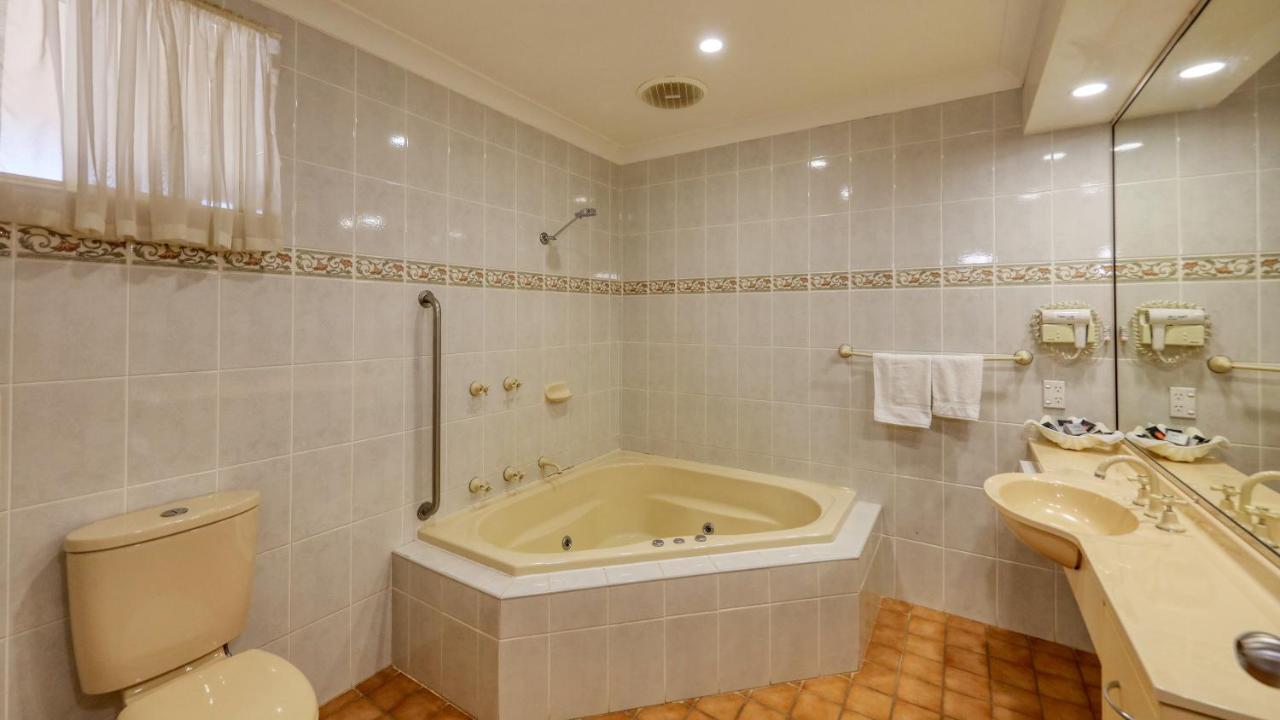 Bushman'S Motor Inn Паркс Экстерьер фото