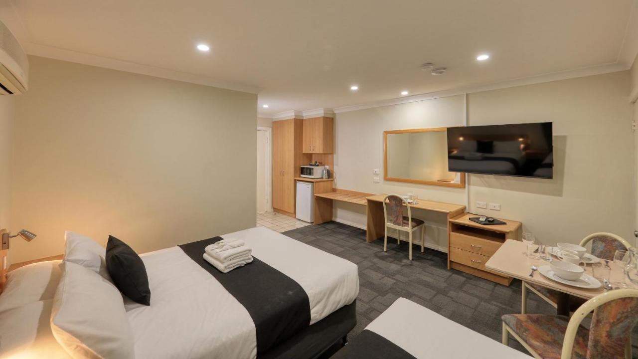 Bushman'S Motor Inn Паркс Экстерьер фото
